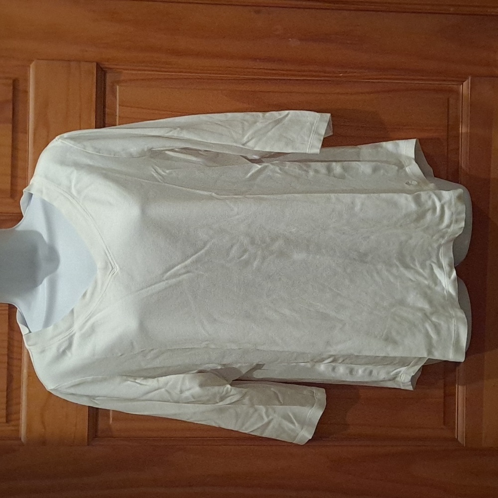 2xl v-neck top